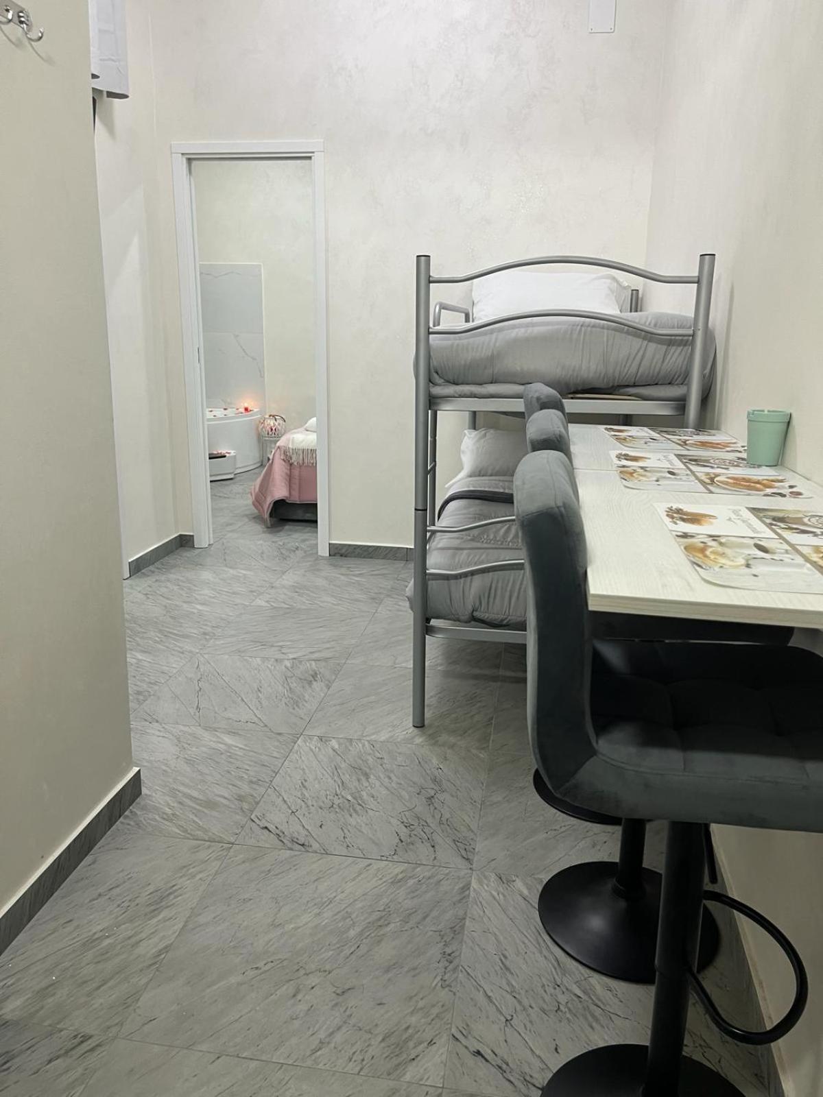 House Napoli Capodichino Apartment ภายนอก รูปภาพ